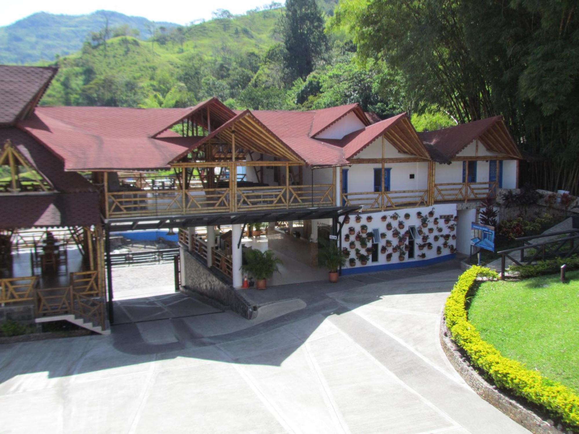 Hotel Aguatur Cocorna Exterior photo