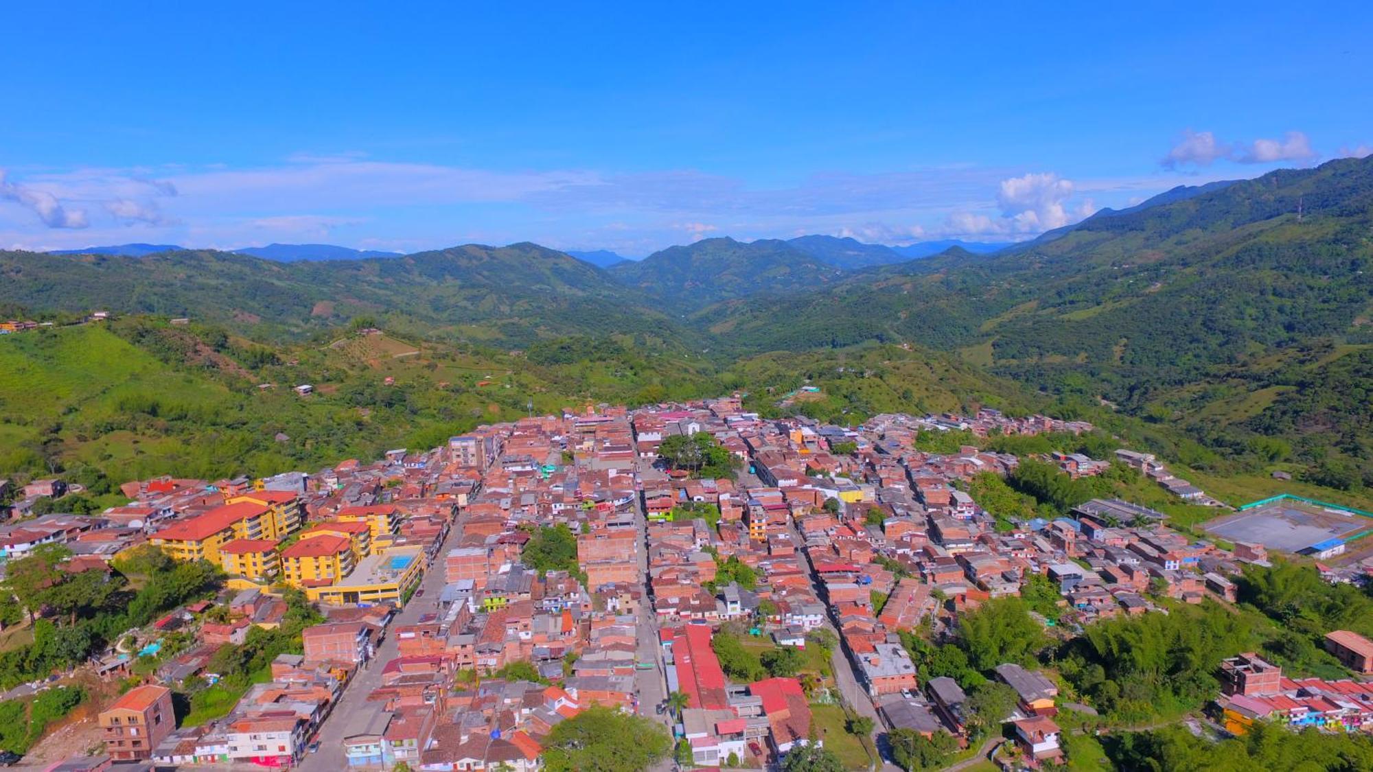 Hotel Aguatur Cocorna Exterior photo